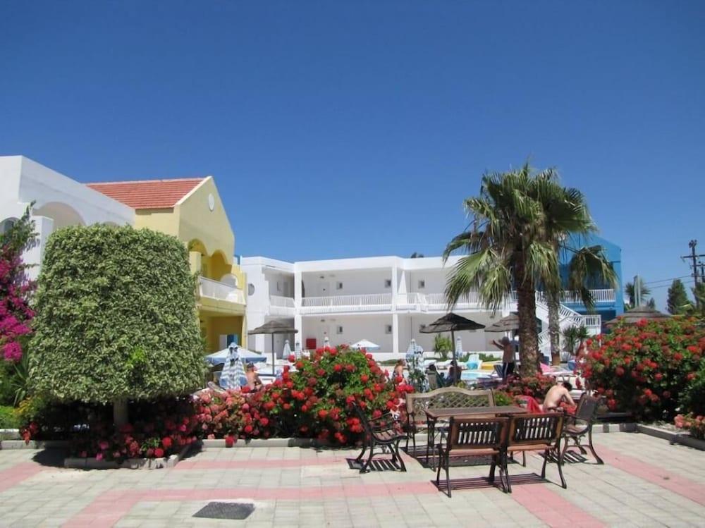 Valsami Hotel Apartments Kremastí Esterno foto