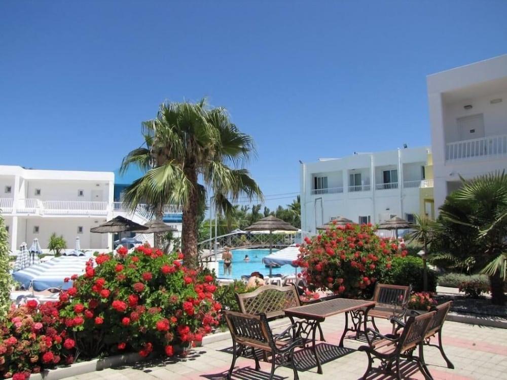 Valsami Hotel Apartments Kremastí Esterno foto